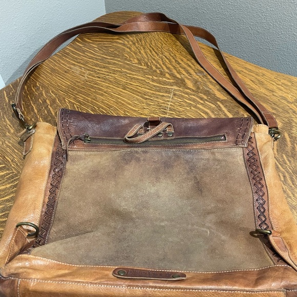 Bed Stu Genuine Leather Arian Convertible Tote Backpack - Picture 4 of 15